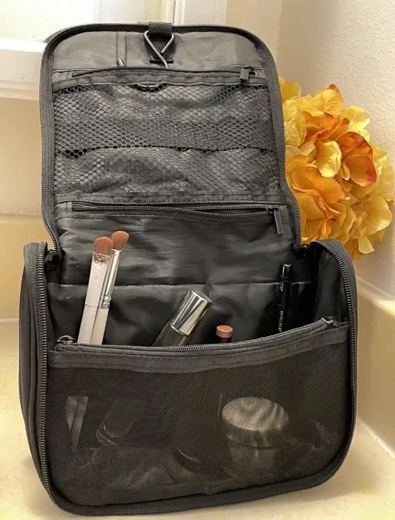 You Betta Wurrk - cosmetic organizer